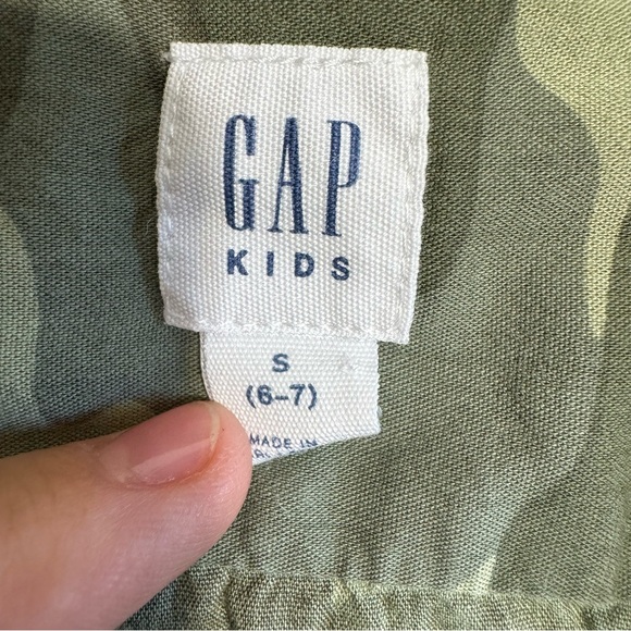 Gap kids camo short sleeve button up size Small - Picture 2 of 3